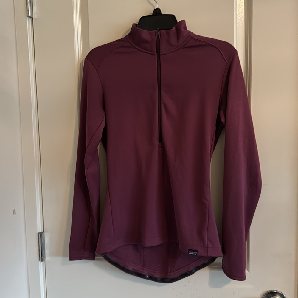 Patagonia Fitted Long Sleeve  Maroon Half Zip Pullover Water Bottle Pock…